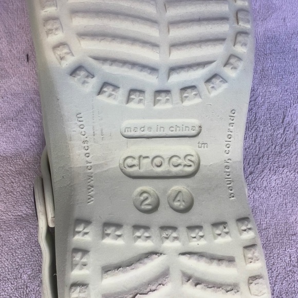 Crocs Girl's Celery Classic Mary Jane - Picture 6 of 8